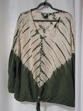 Cato Olive Green and Cream Tie-Dye V-Neck Blouse
